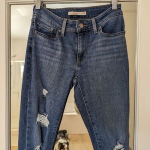 711 Levi Skinny Jean